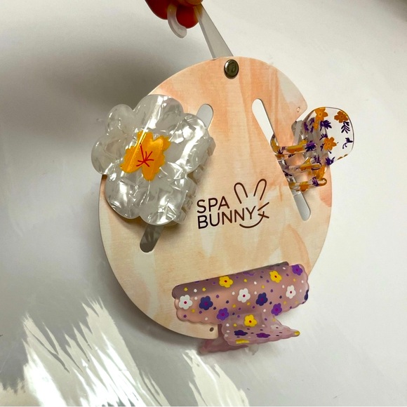 NWT 🌺🐰🌺 Spa Bunny Hair Claws Clips set of 3 - Picture 4 of 17